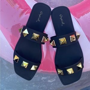NIB- Double strap studded sandal
